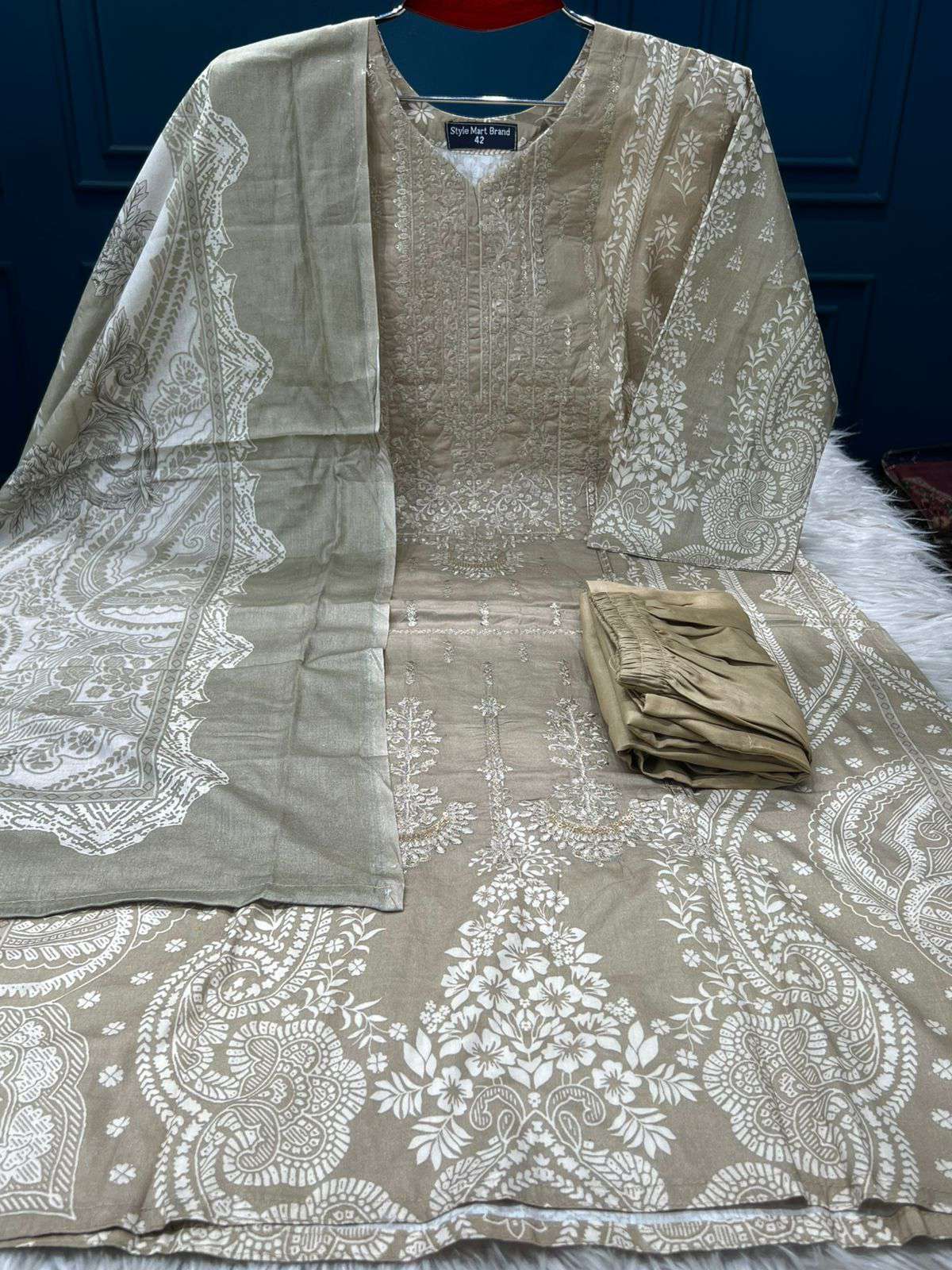 EXCLUSIVE Stitched Switch Cotton Gorgeous Collection - 1350 Olive